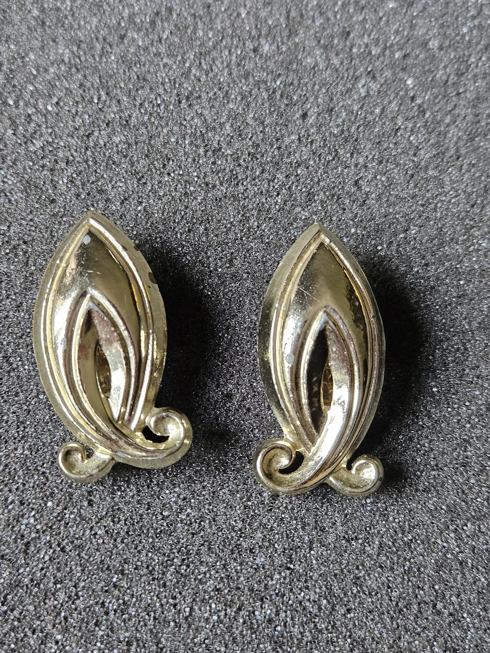 Whiting & Davis Gold-Tone Leaf Clip-On Earrings.